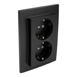 90332 CPM: Komplet dvojz�suvka (Schuko) s clonkou, �ierna